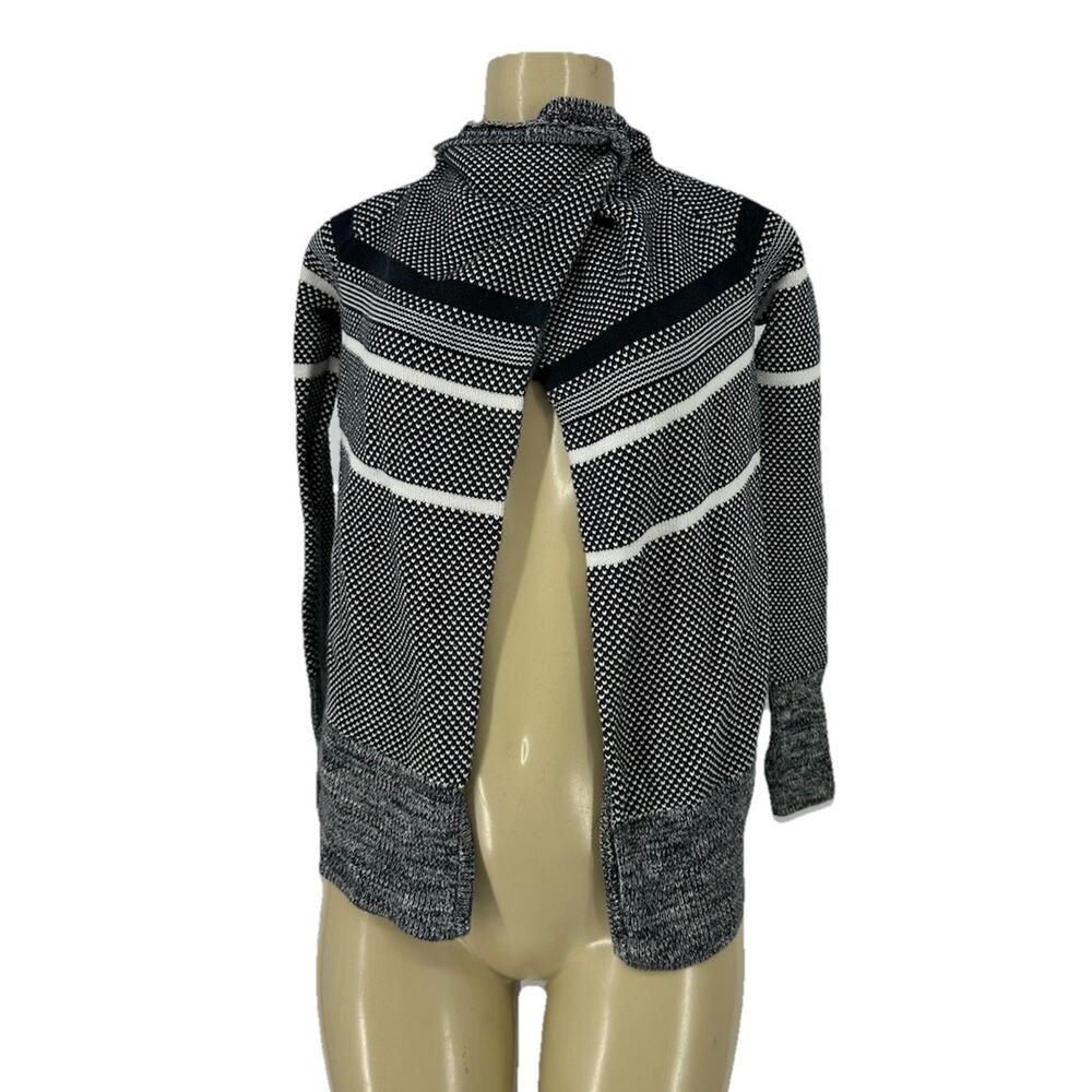 Lululemon Dize 8 Ivivva Hirls Black Feelin' Toasty Wrap Cardigan Sweater 4-16
